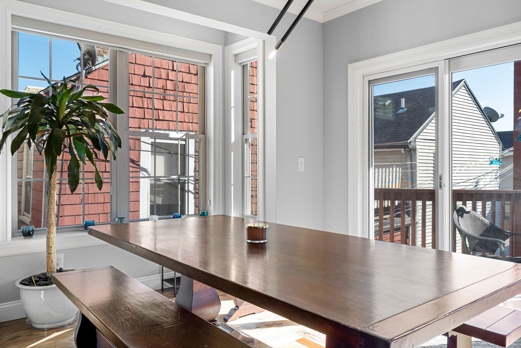 553 E 1st St # 2