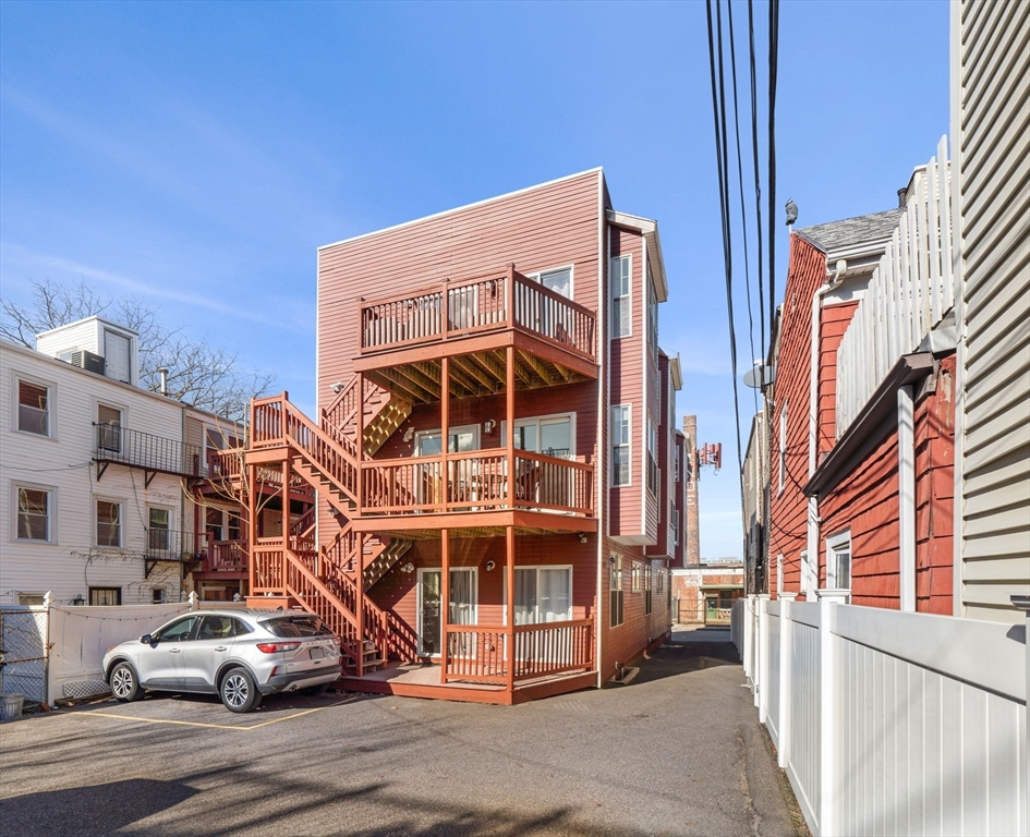 553 E 1st St # 2