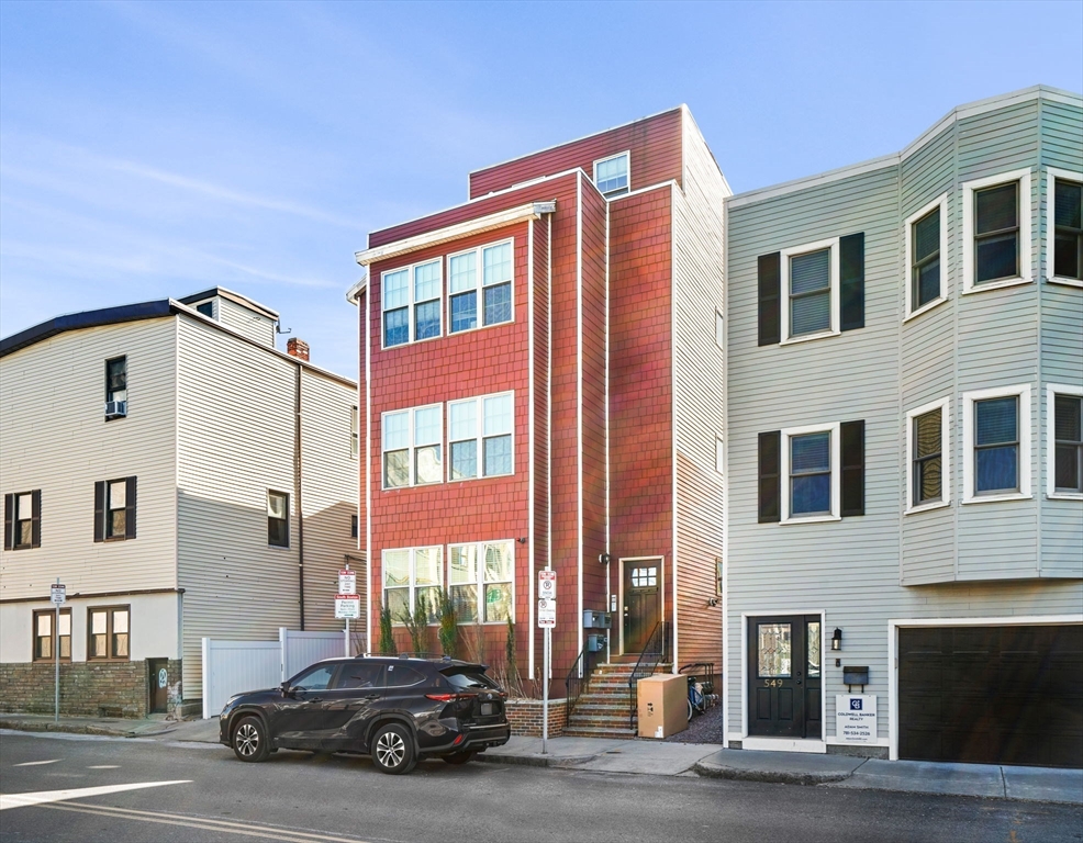 553 E 1st St # 2