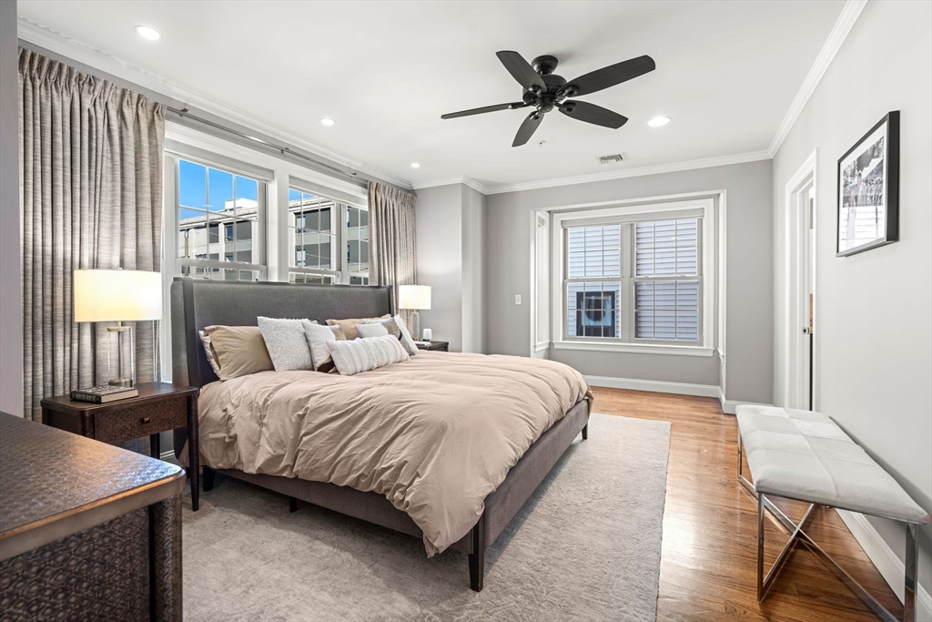 553 E 1st St # 2