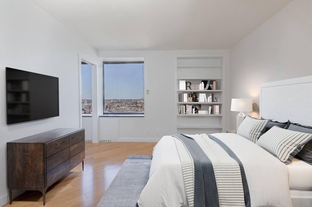 65 East India Row # 32C