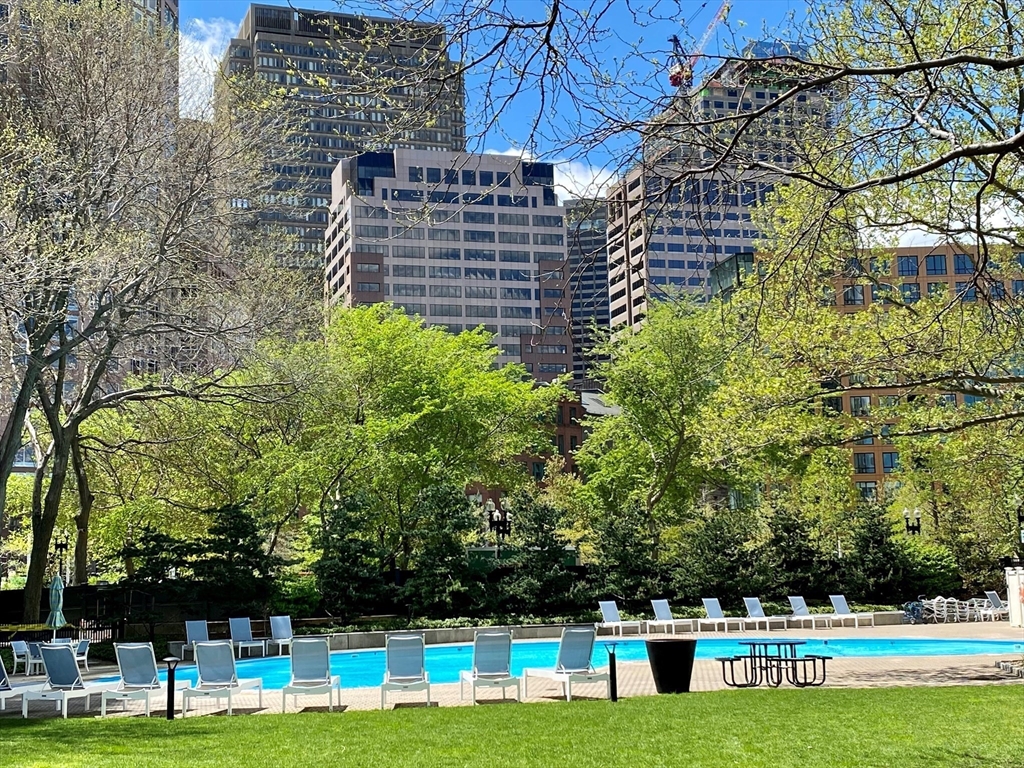 65 East India Row # 32C