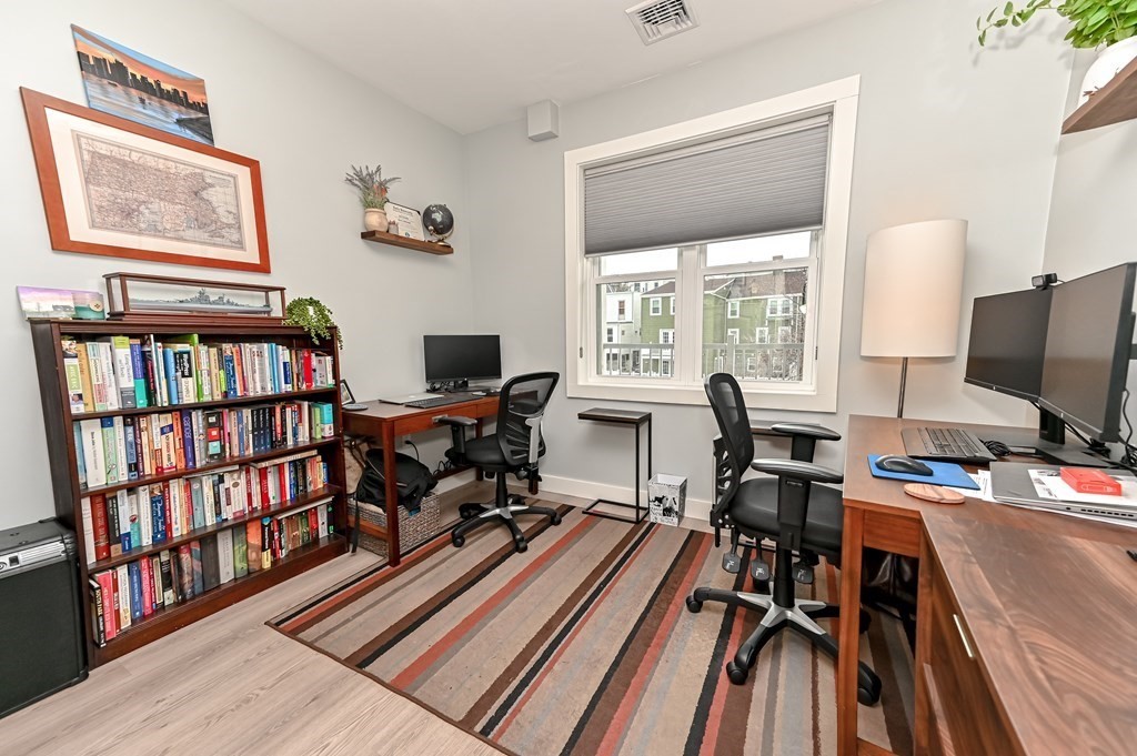 85 Everett St # 2