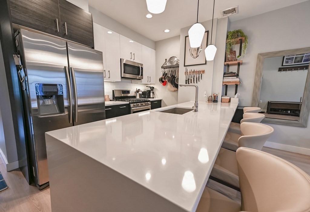 85 Everett St # 2
