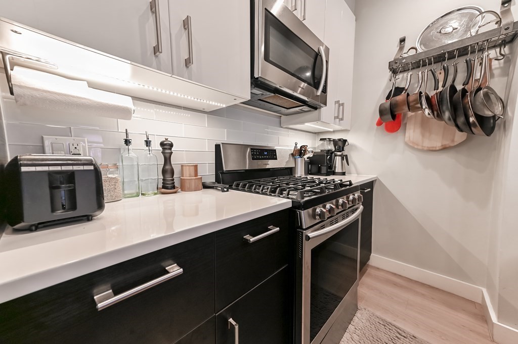 85 Everett St # 2