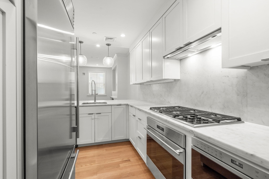 67 St Botolph St # 1