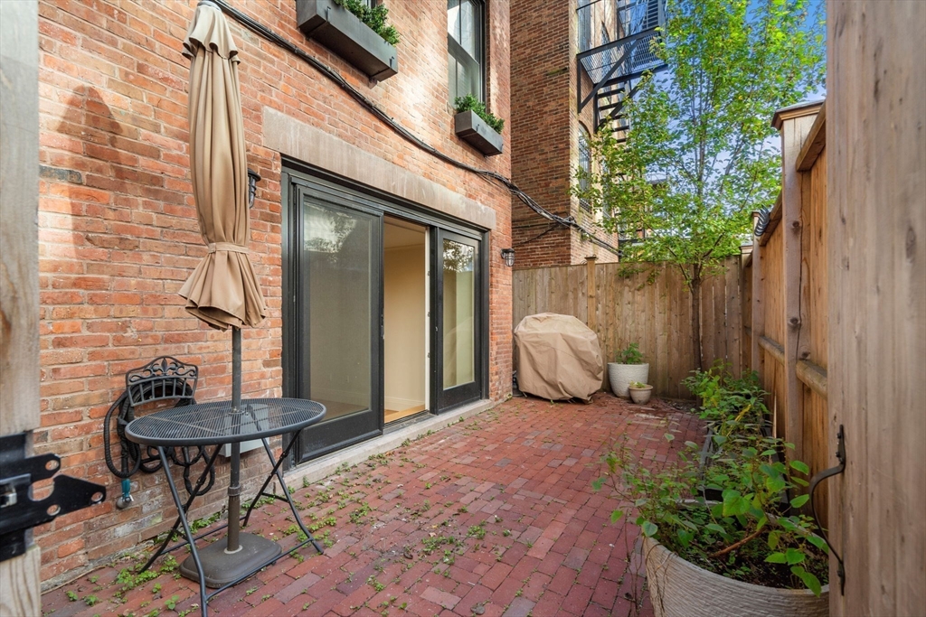 67 St Botolph St # 1