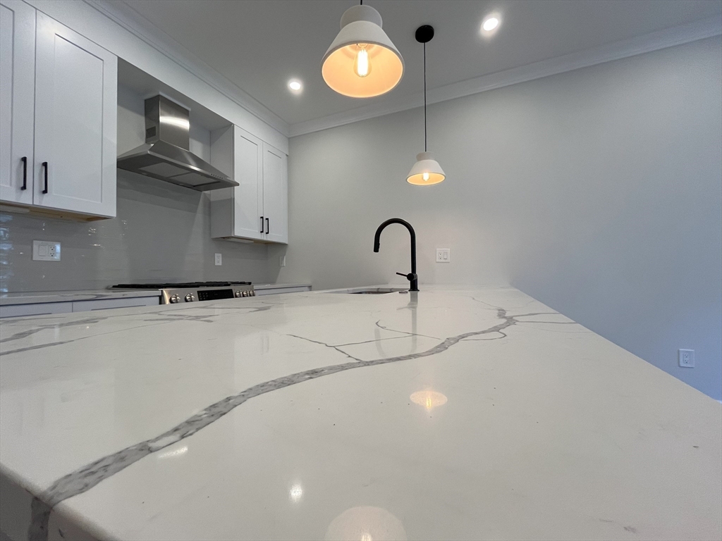 49 Webster Ave # 1