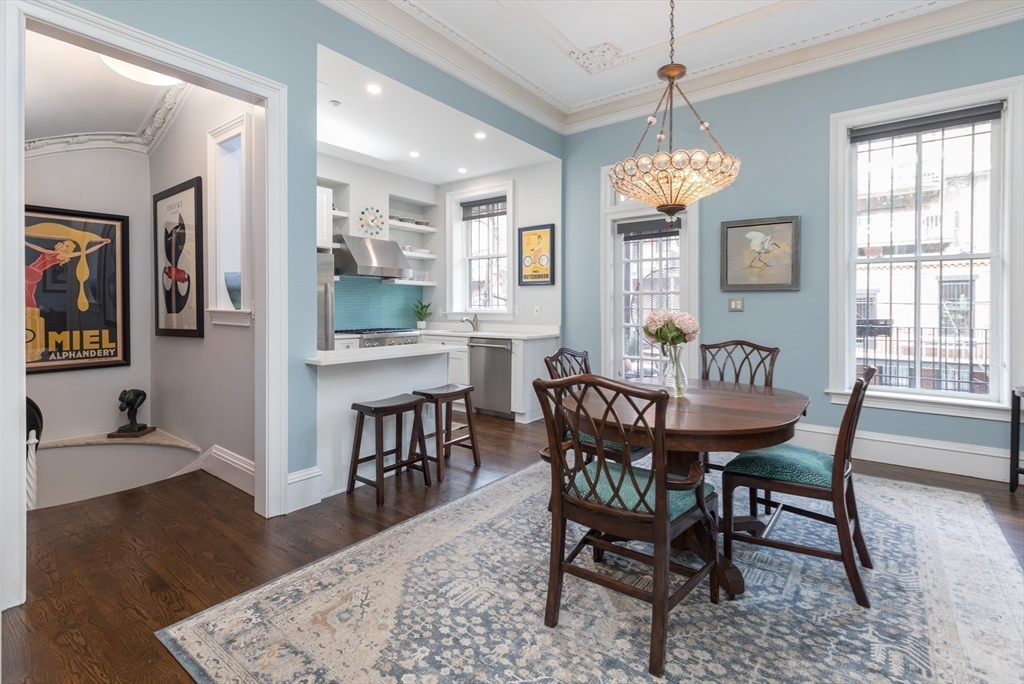 476 Massachusetts Ave # 2