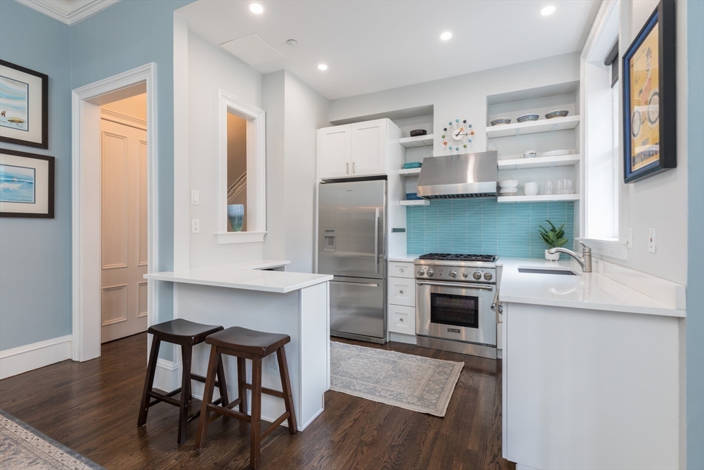 476 Massachusetts Ave # 2