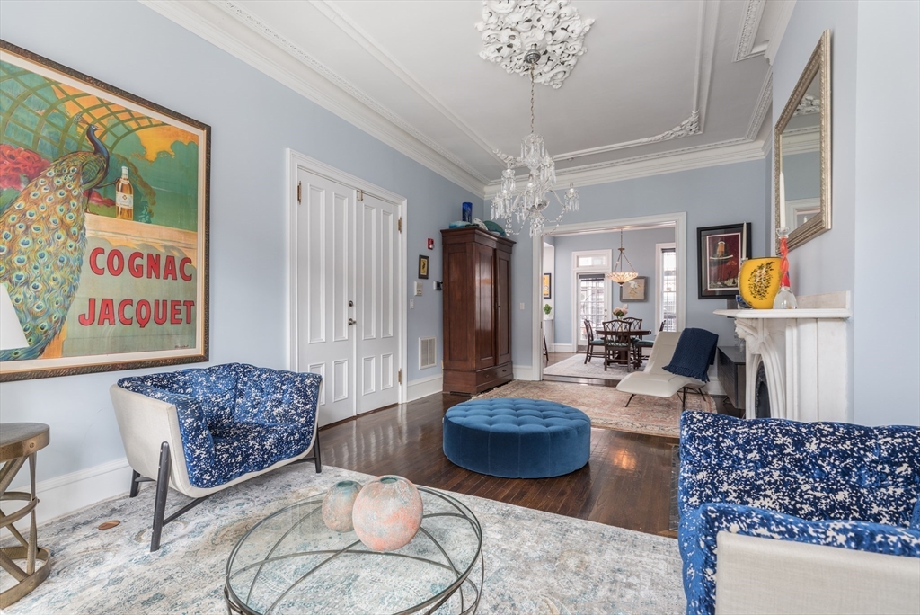 476 Massachusetts Ave # 2