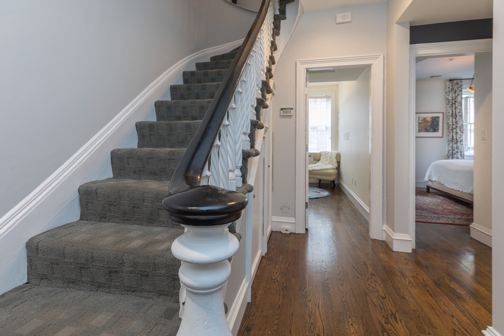 476 Massachusetts Ave # 2