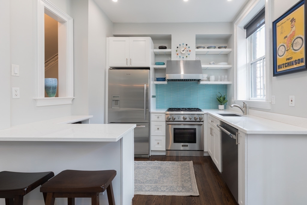 476 Massachusetts Ave # 2