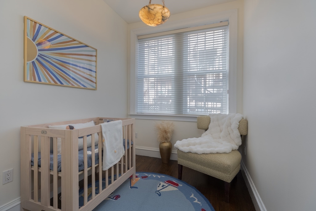 476 Massachusetts Ave # 2