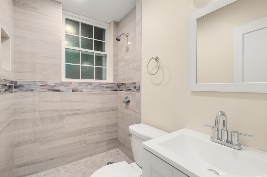 205 Mt Auburn St # 1A