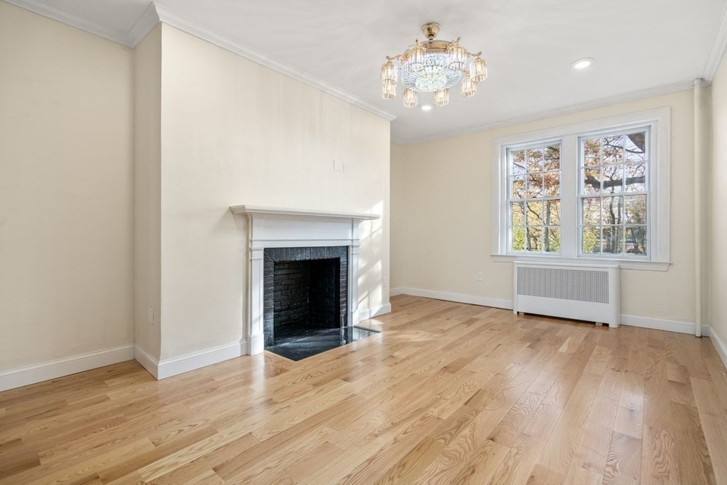 205 Mt Auburn St # 1A