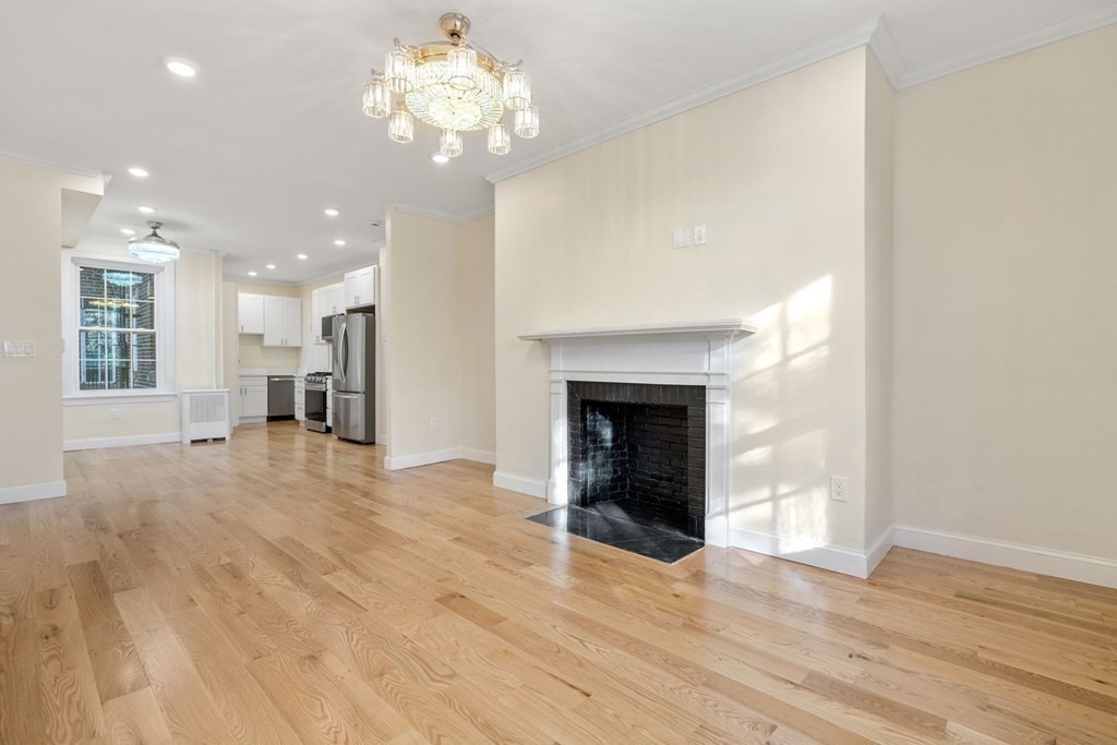 205 Mt Auburn St # 1A