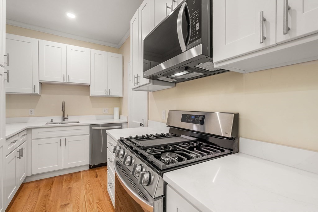 205 Mt Auburn St # 1A