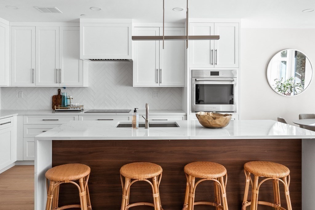 20 Kinmonth Rd # 108