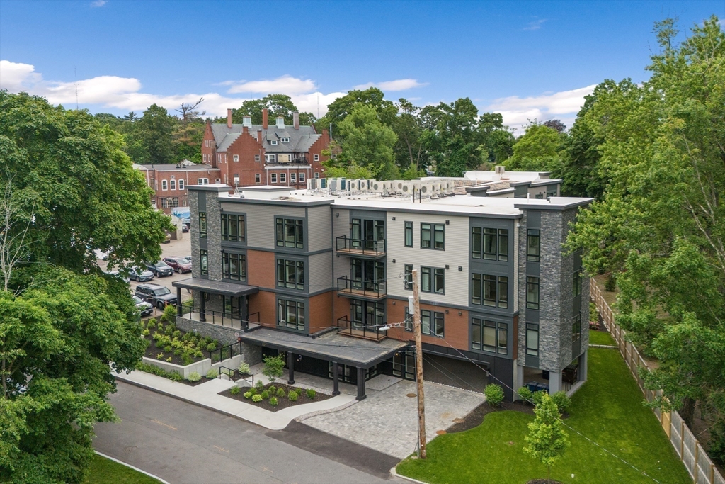 20 Kinmonth Rd # 108