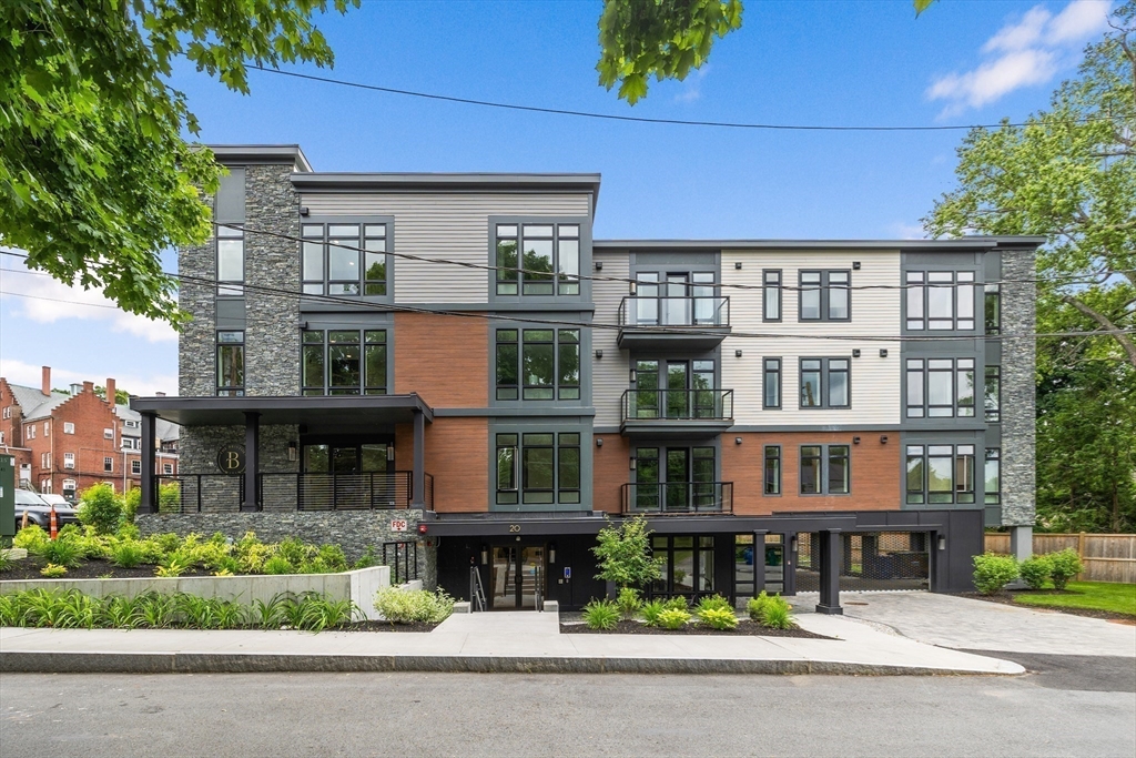 20 Kinmonth Rd # 108