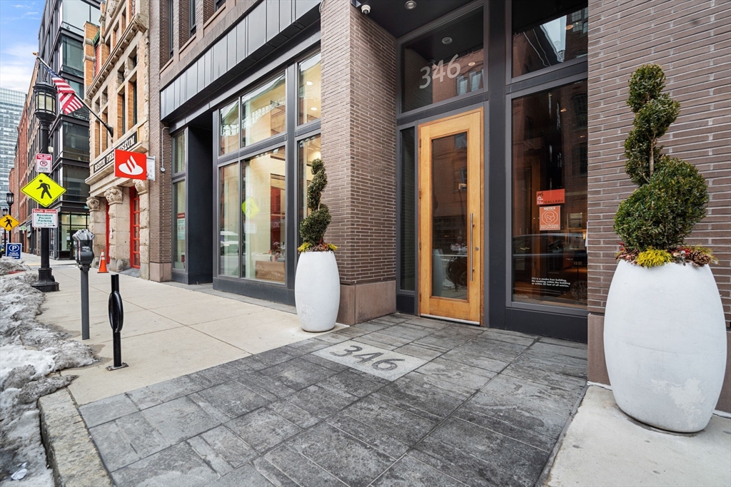 346 Congress St # 702