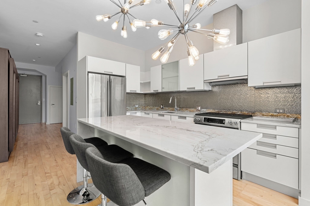 346 Congress St # 702