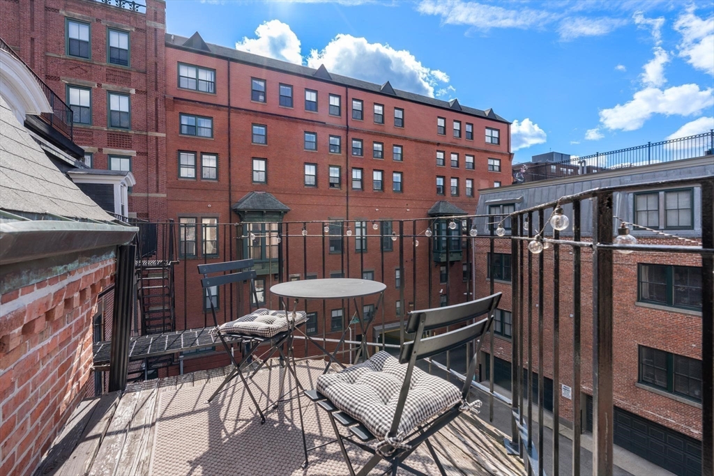 80 W Concord St # 4