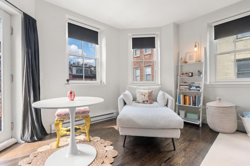 80 W Concord St # 4