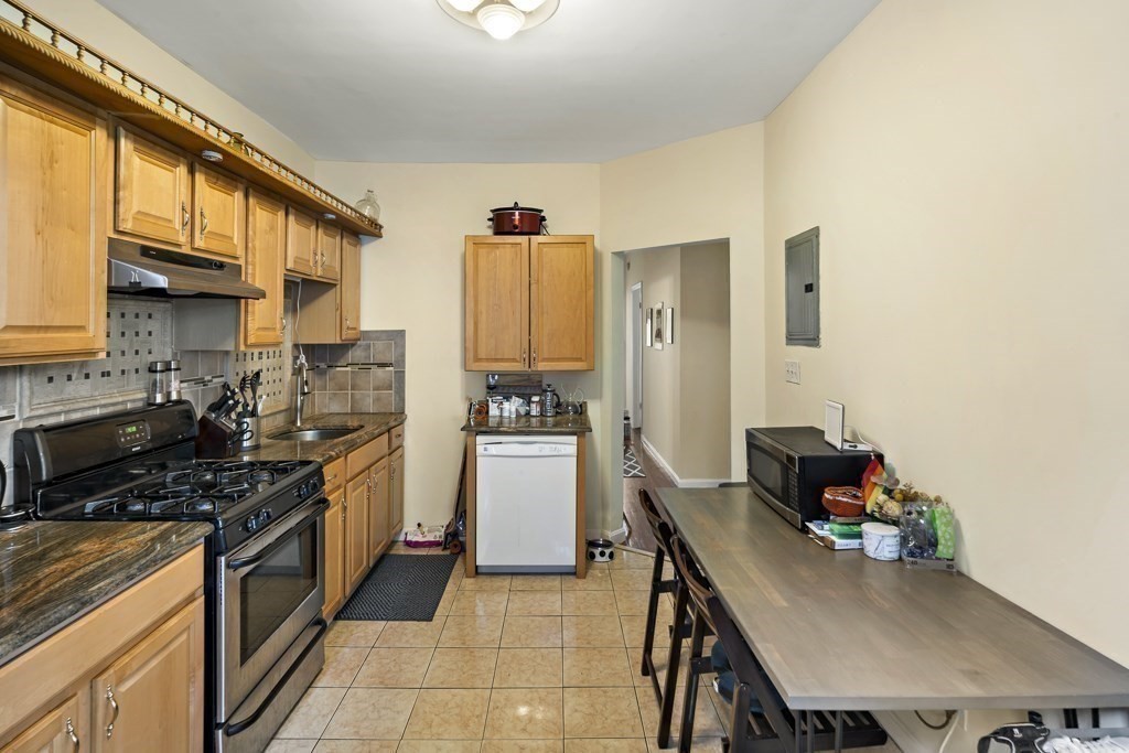 176 Hyde Park Ave # 1