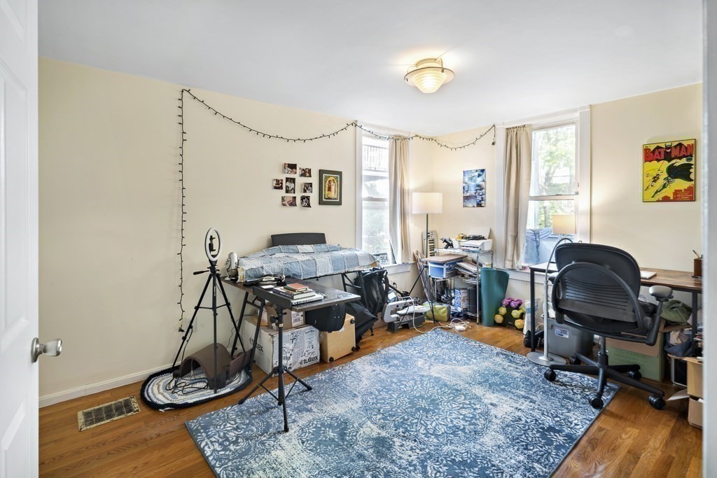 176 Hyde Park Ave # 1