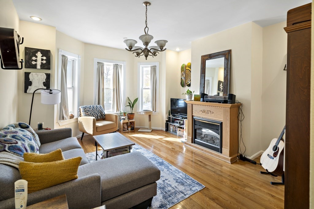 176 Hyde Park Ave # 1