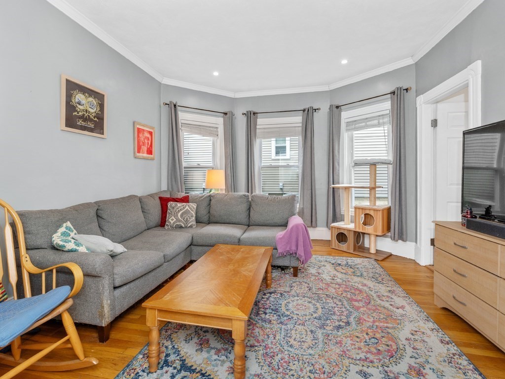 10 Edith Ave # 1