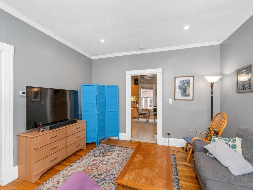 10 Edith Ave # 1