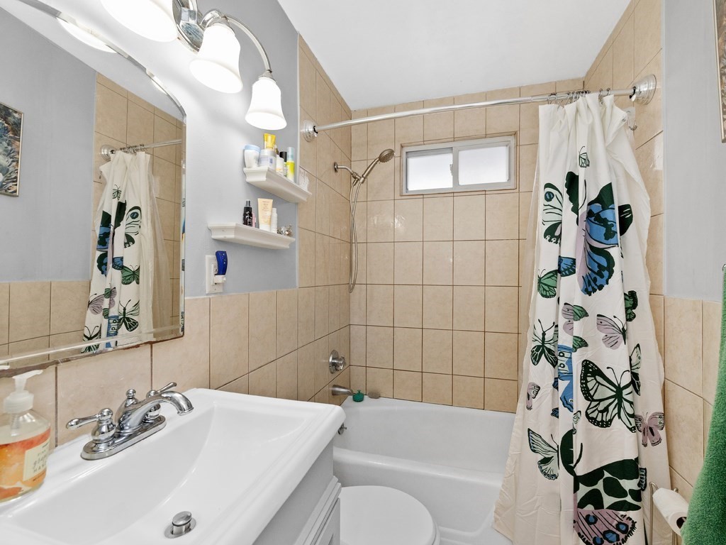 10 Edith Ave # 1
