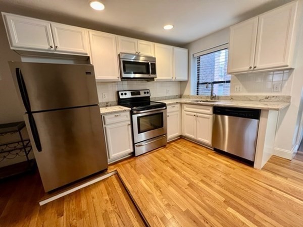 199 Salem St # 3