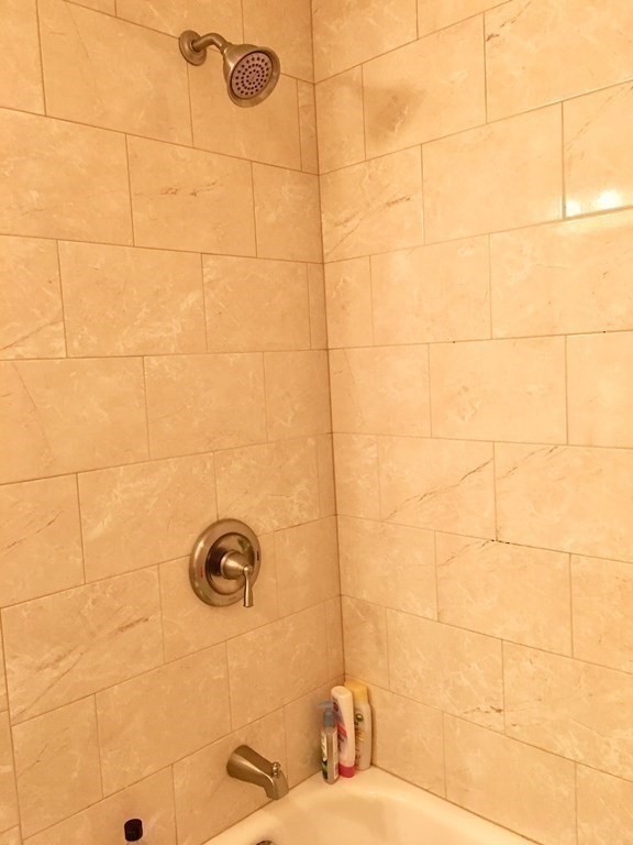 32 Village Hill Ln # 32