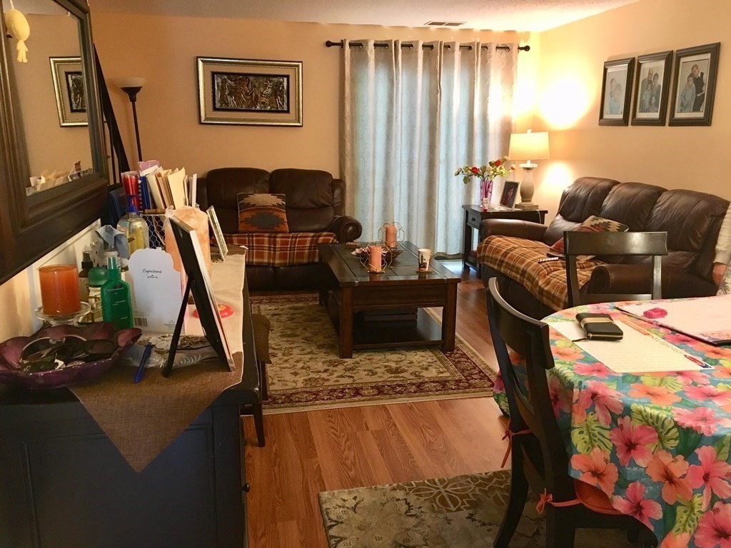 32 Village Hill Ln # 32
