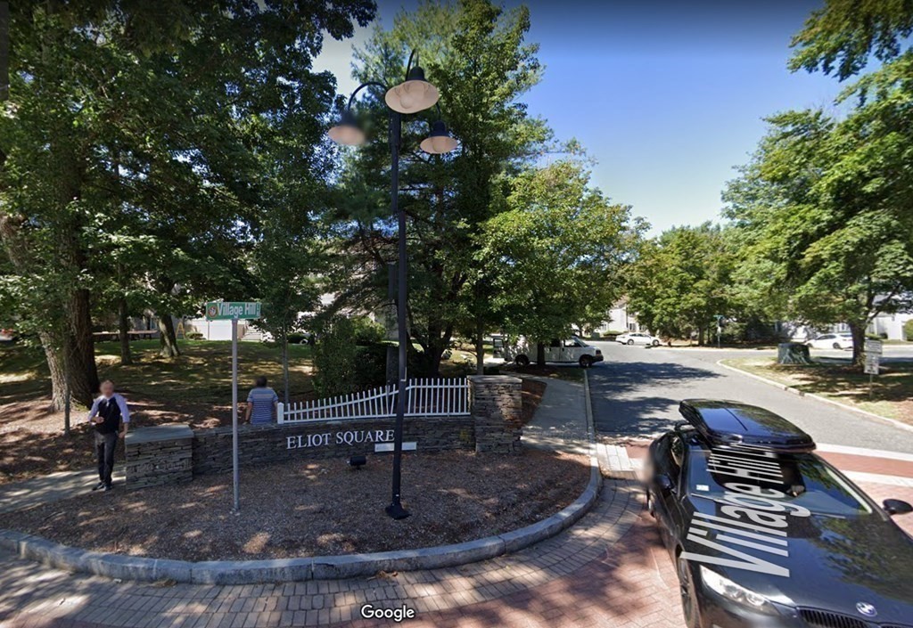 32 Village Hill Ln # 32