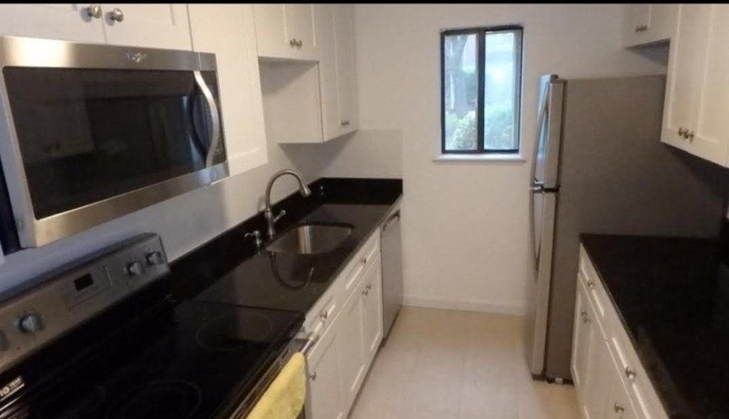 32 Village Hill Ln # 32