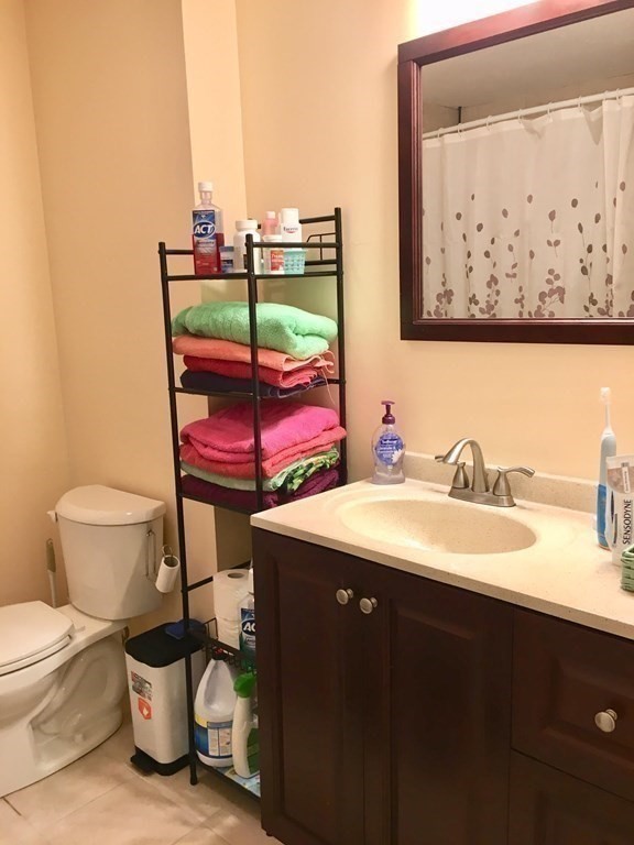 32 Village Hill Ln # 32