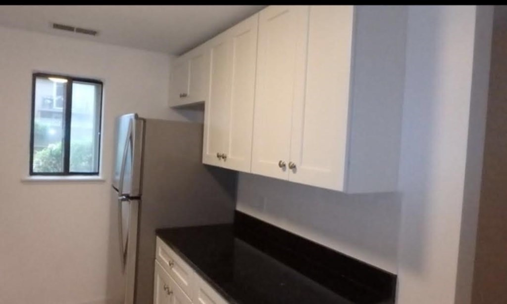32 Village Hill Ln # 32