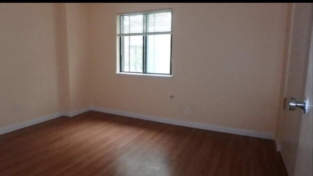 32 Village Hill Ln # 32