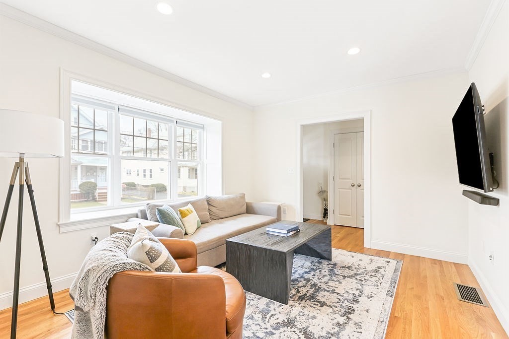 62 Maynard St # 1