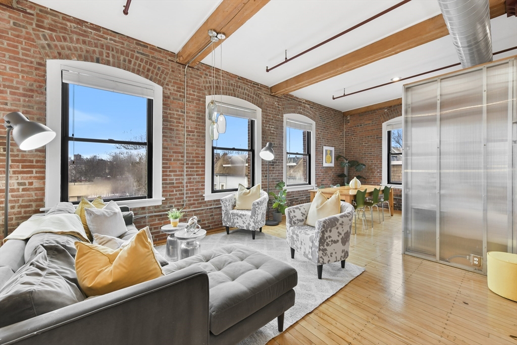 244 Brighton Ave # 304