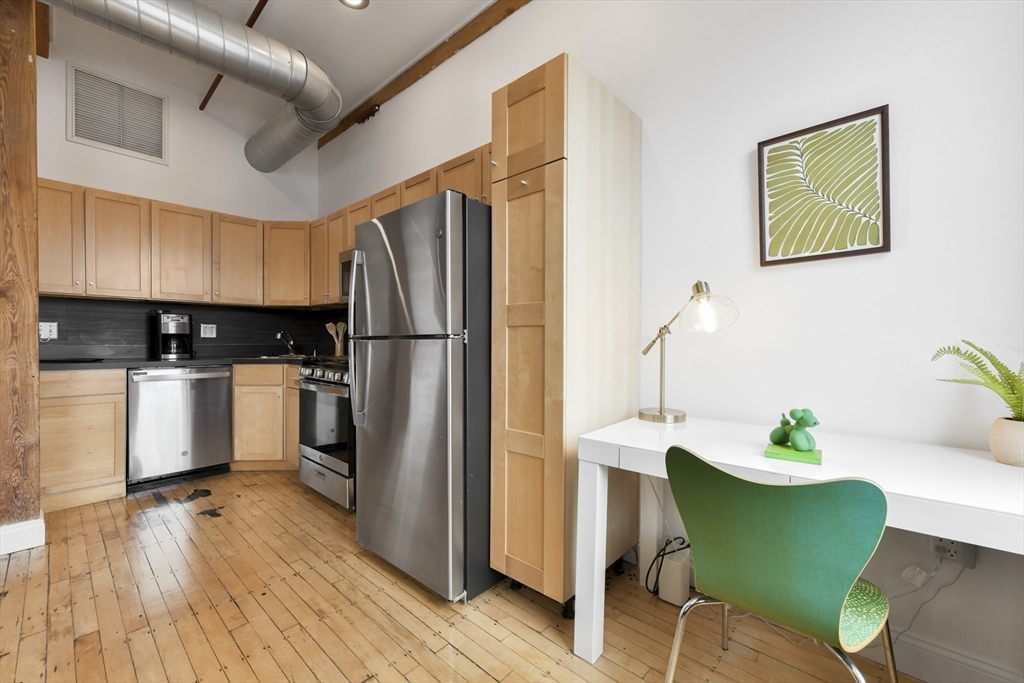 244 Brighton Ave # 304