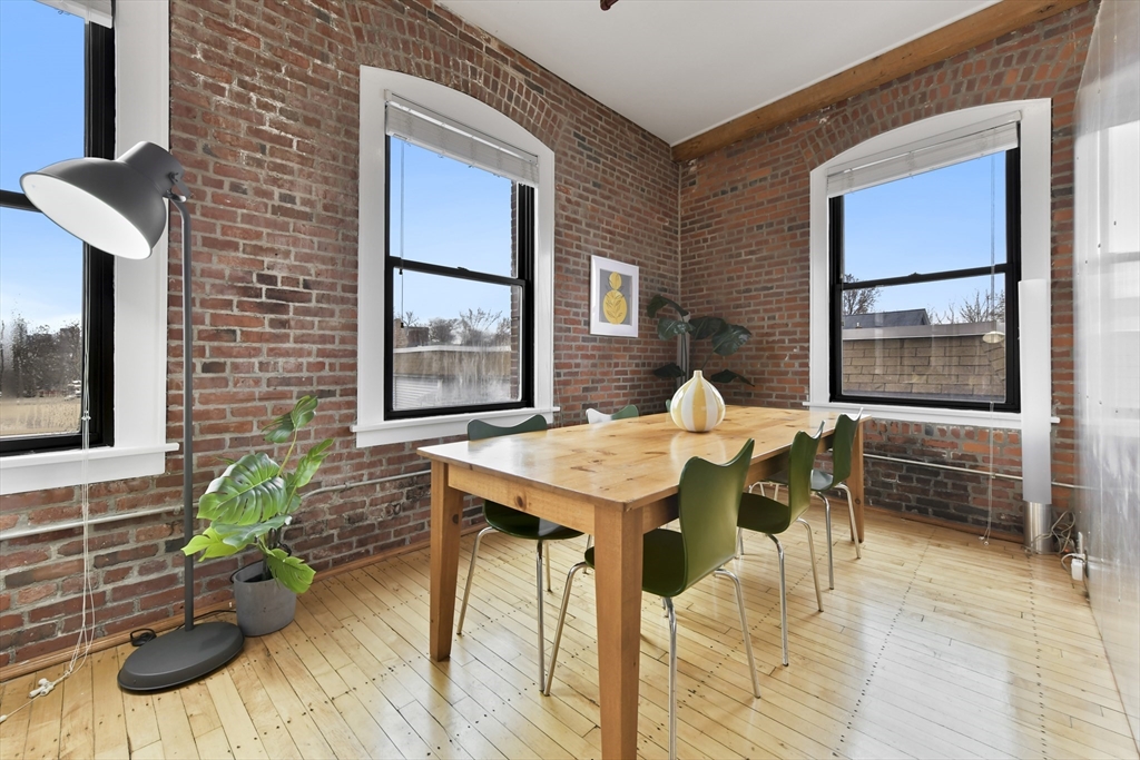 244 Brighton Ave # 304