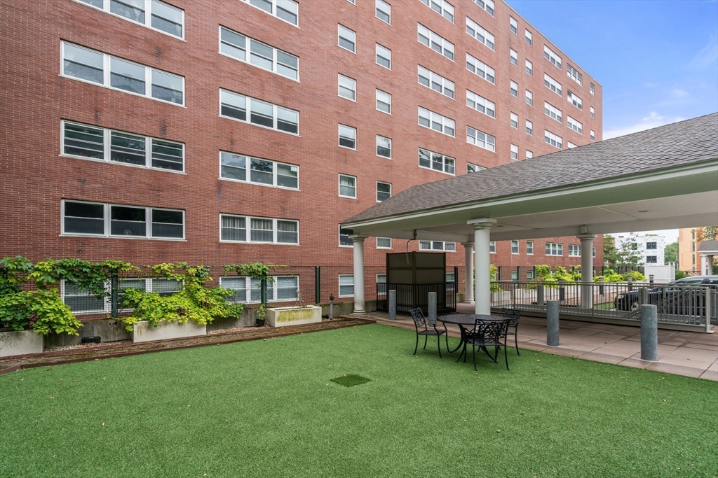 1600 Beacon # 212