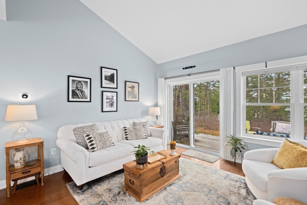 36 Inkberry Ln