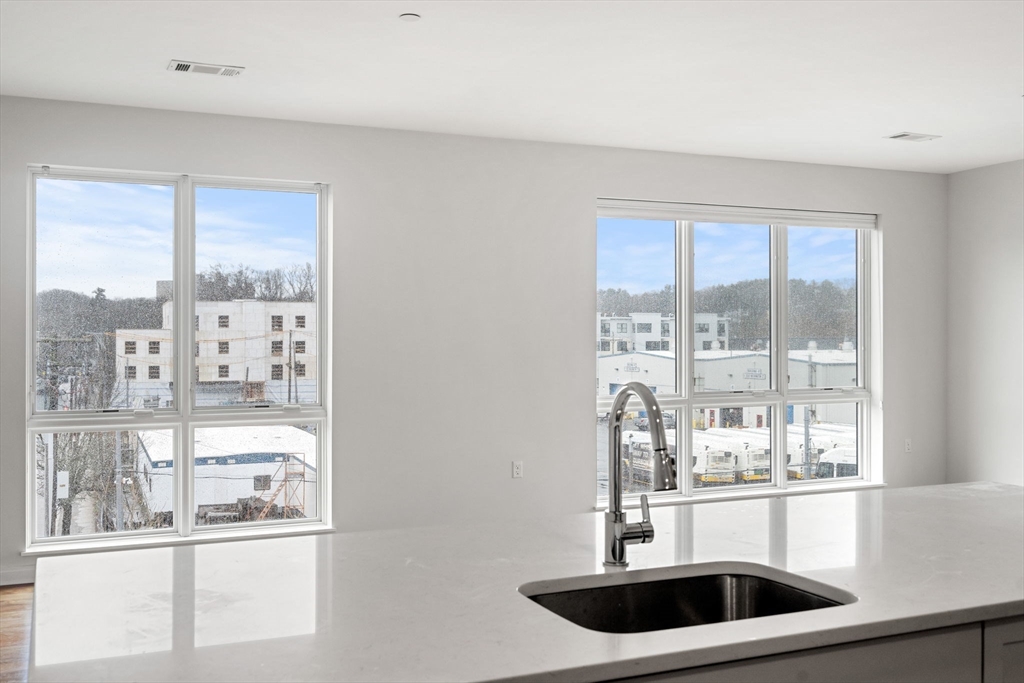 3531 Washington Street # 327